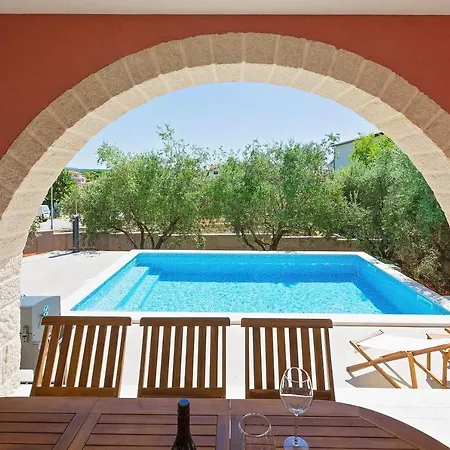 Rea Holiday home *